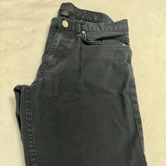 Men black denim shorts by H&M size 28 - Picture 3 of 5